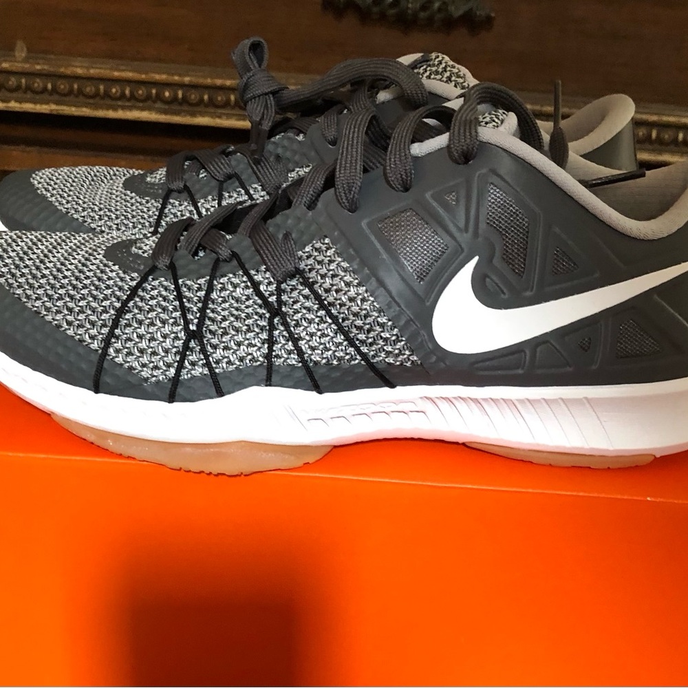 Nike Zoom Train Incredibly fast Running Shoes Men’s Size 8